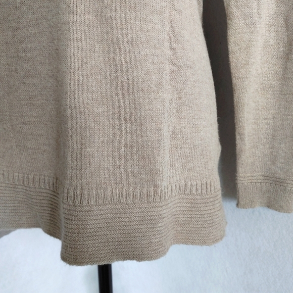 Old Navy Oversize Thin Tunic Sweater - Picture 3 of 8